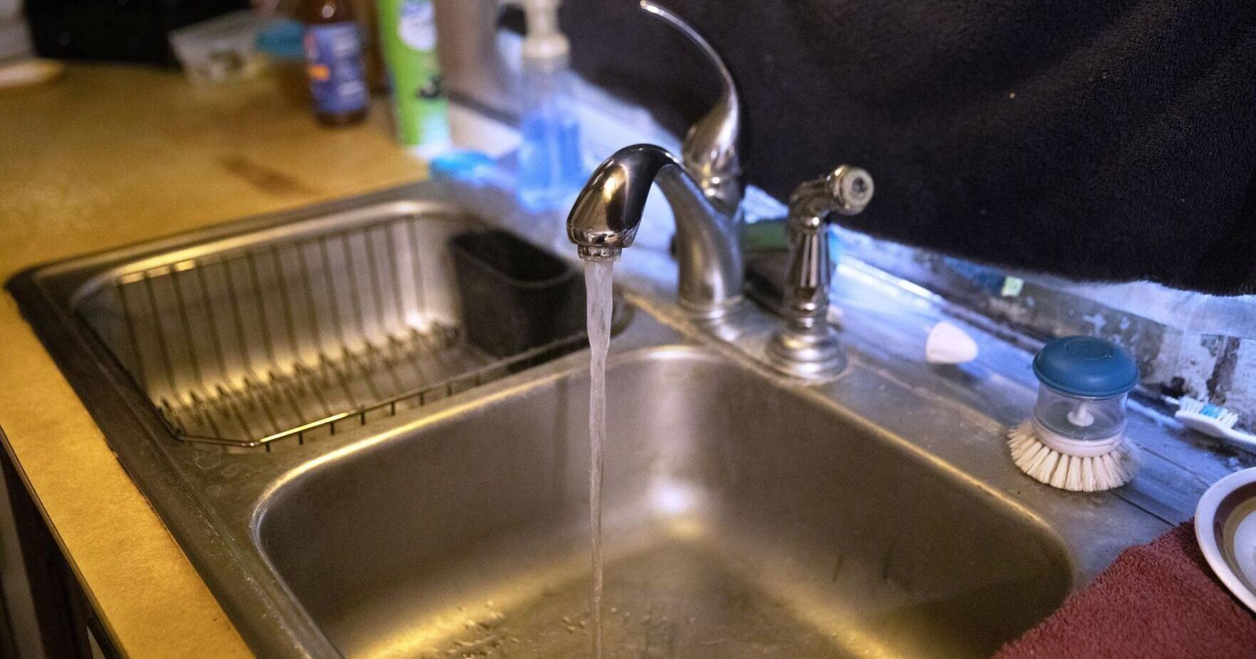 8M Illinoisans get drinking water from a utility where forever chemicals have been detected, investigation finds - Vimarsana News