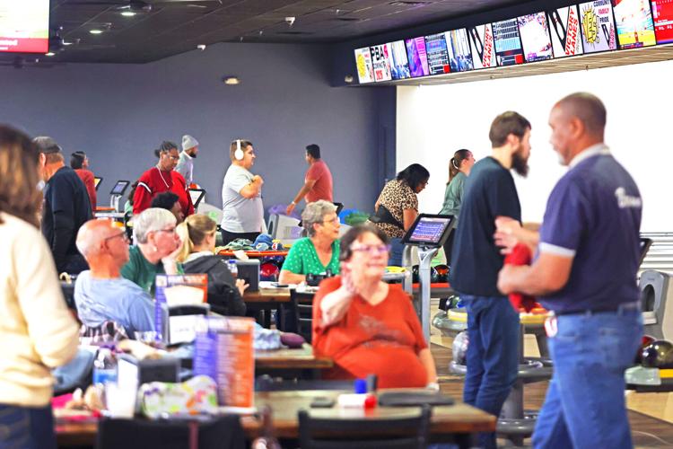 122025-dec-loc-bowling_03.JPG