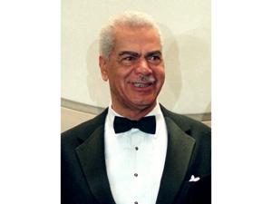 'Cosby Show' actor Earle Hyman dies at 91