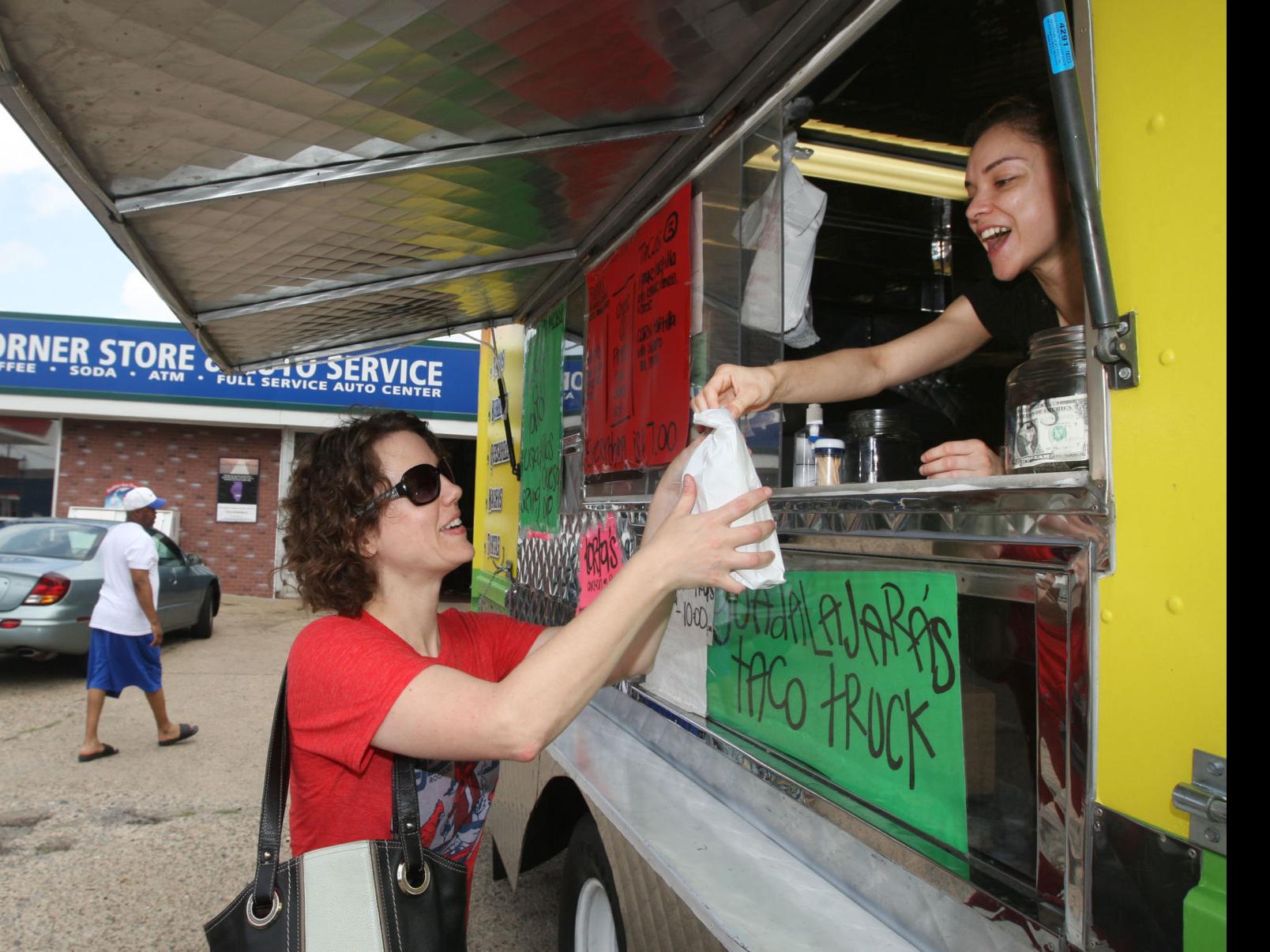 How Decatur S Food Trucks Keep The Meals Coming On The Move Food And Cooking Herald Review Com