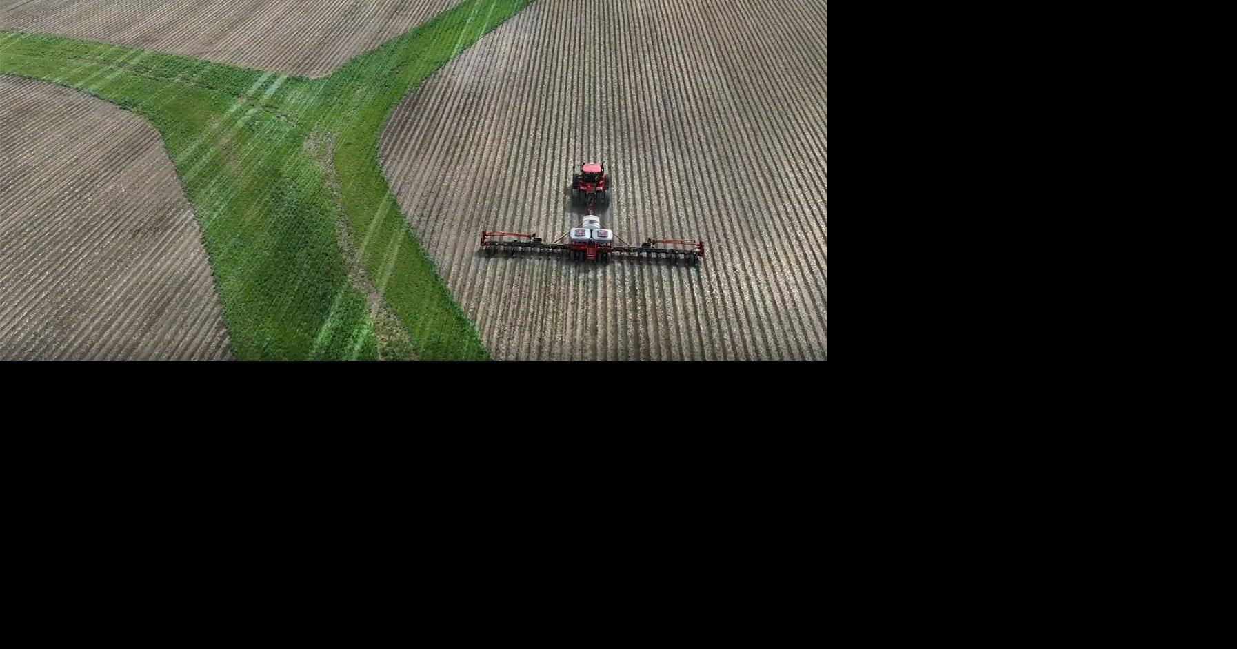 Photos: Illinois farmers wide array of techniques to limit field runoff