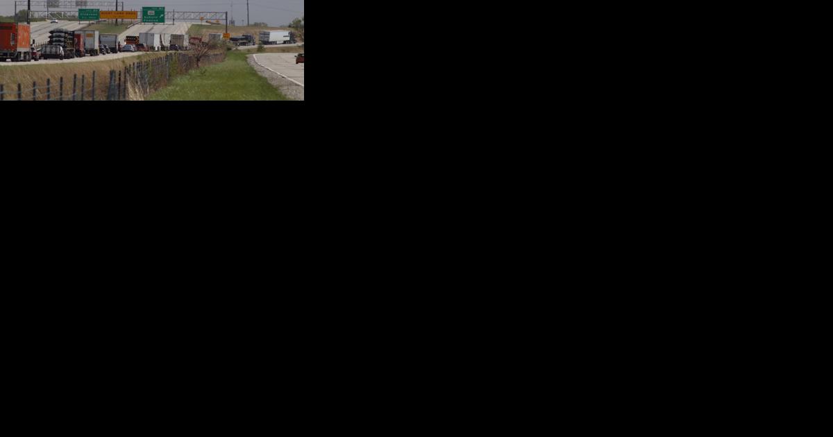 6 killed, dozens hurt in crashes on I-55 in Central Illinois - Vimarsana News