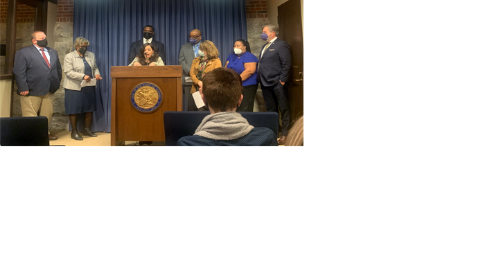 Lawmakers unveil bills to address Illinois teacher shortage - Vimarsana News