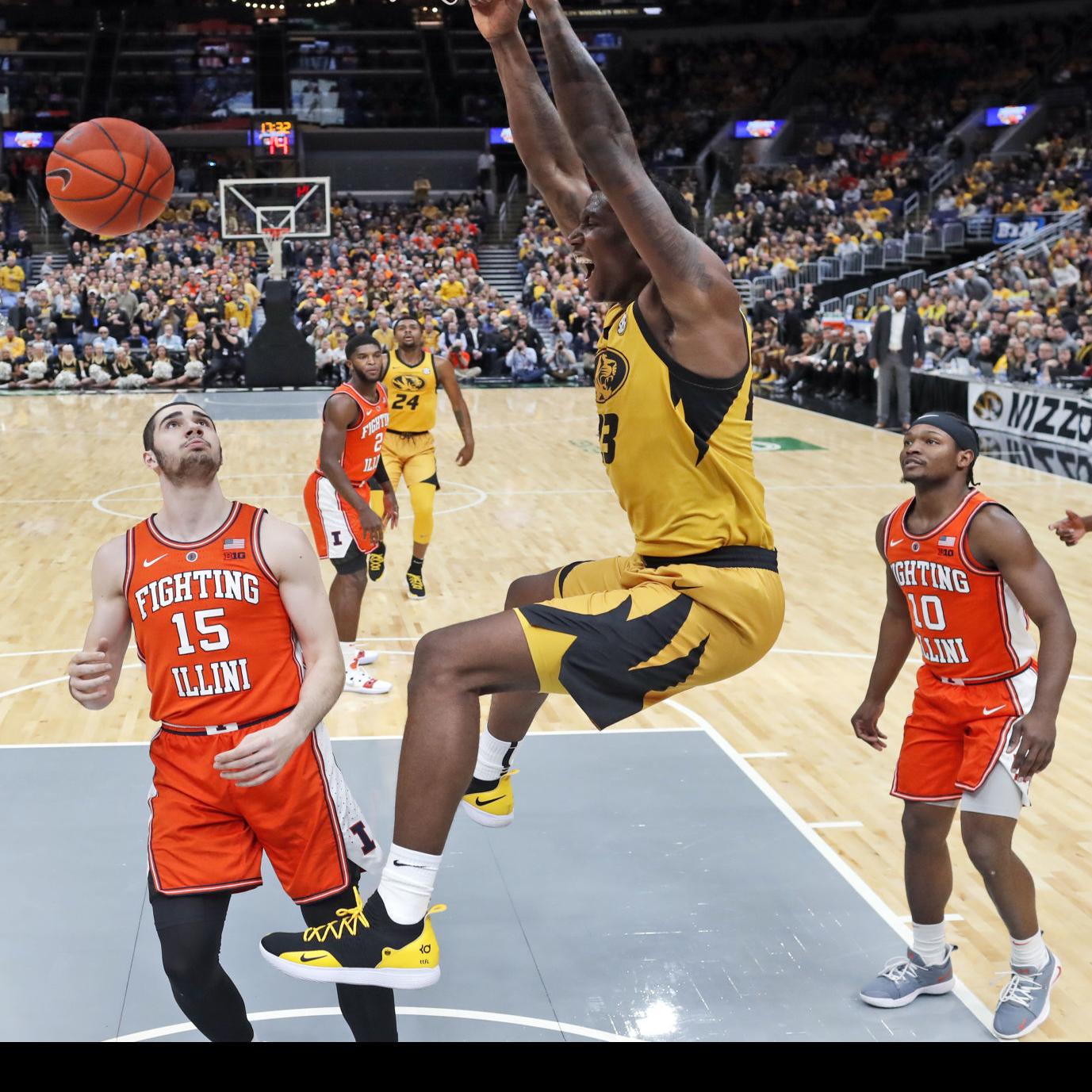 Late Game Woes Strike Illinois In Braggin Rights Loss To Missouri Illini Herald Review Com