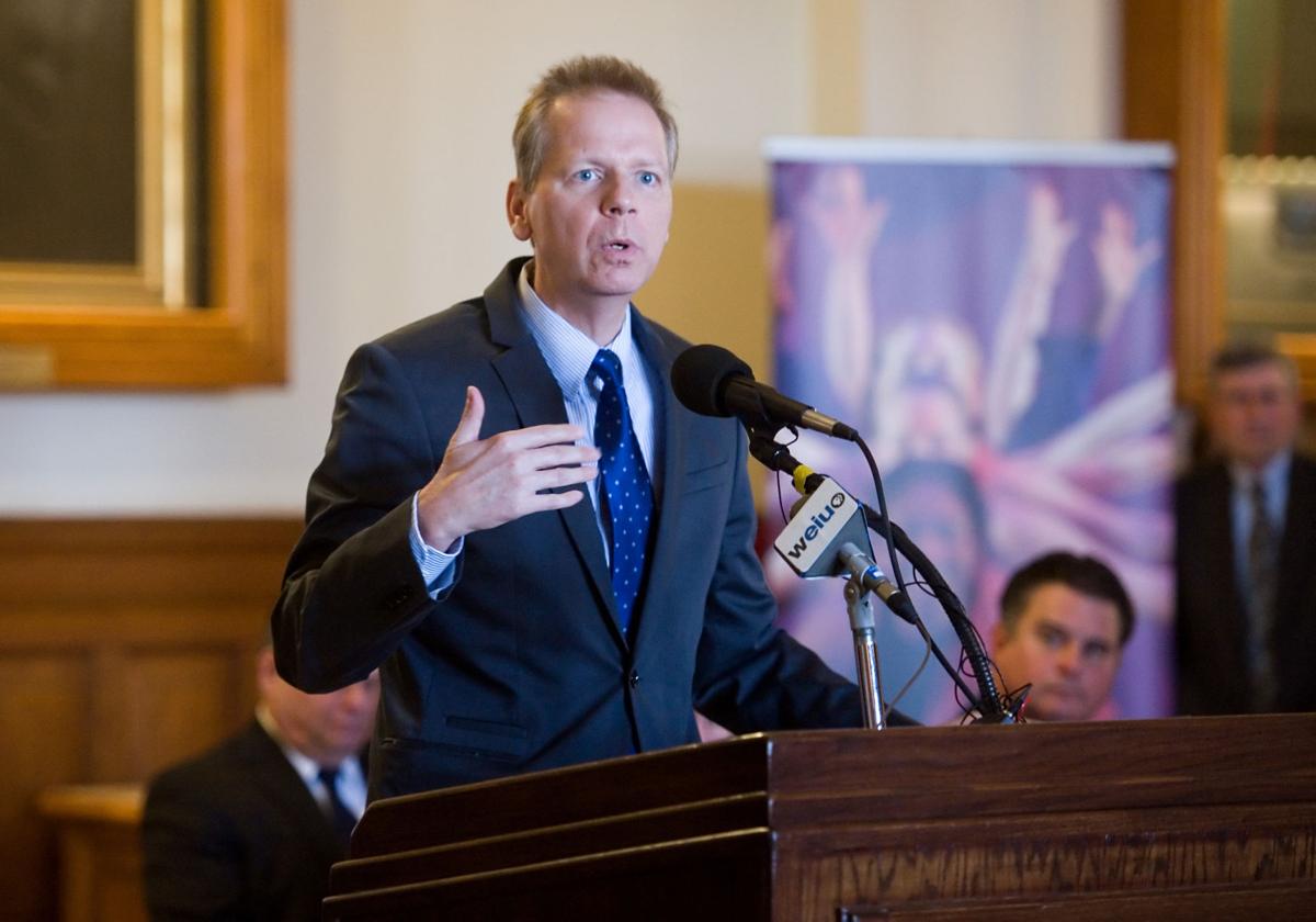 Just how much do Illinois Legislators make? Government and Politics