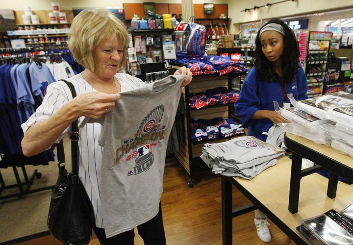 Cubs fans find championship shirts worth the wait