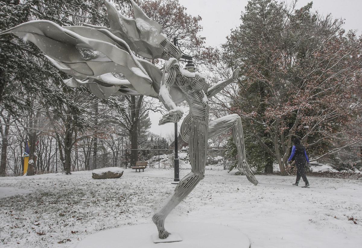 Central Illinois Gets First White Christmas In Seven Years Local