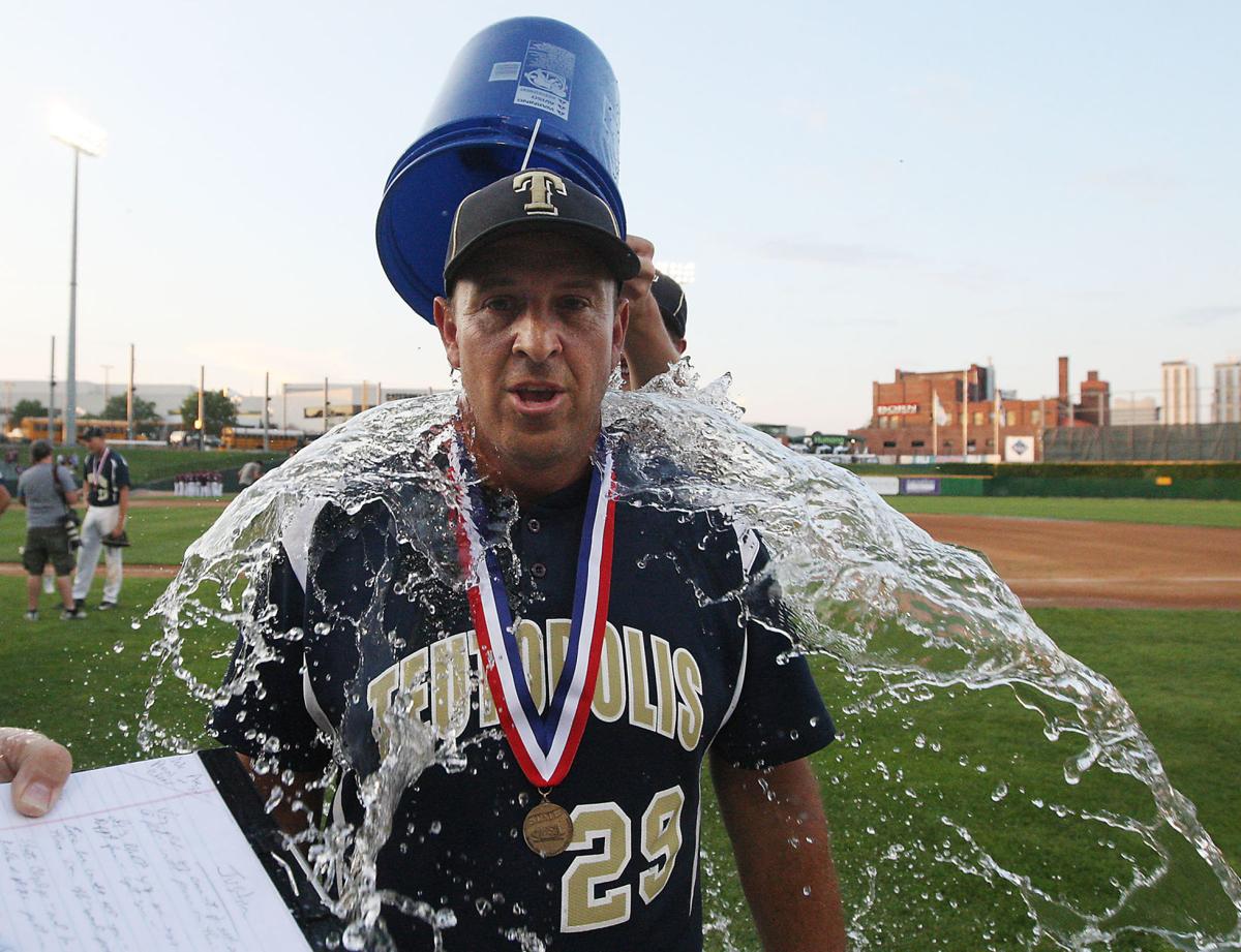 H&R Quick Hits Teutopolis coach Justin Fleener honored, Charleston's