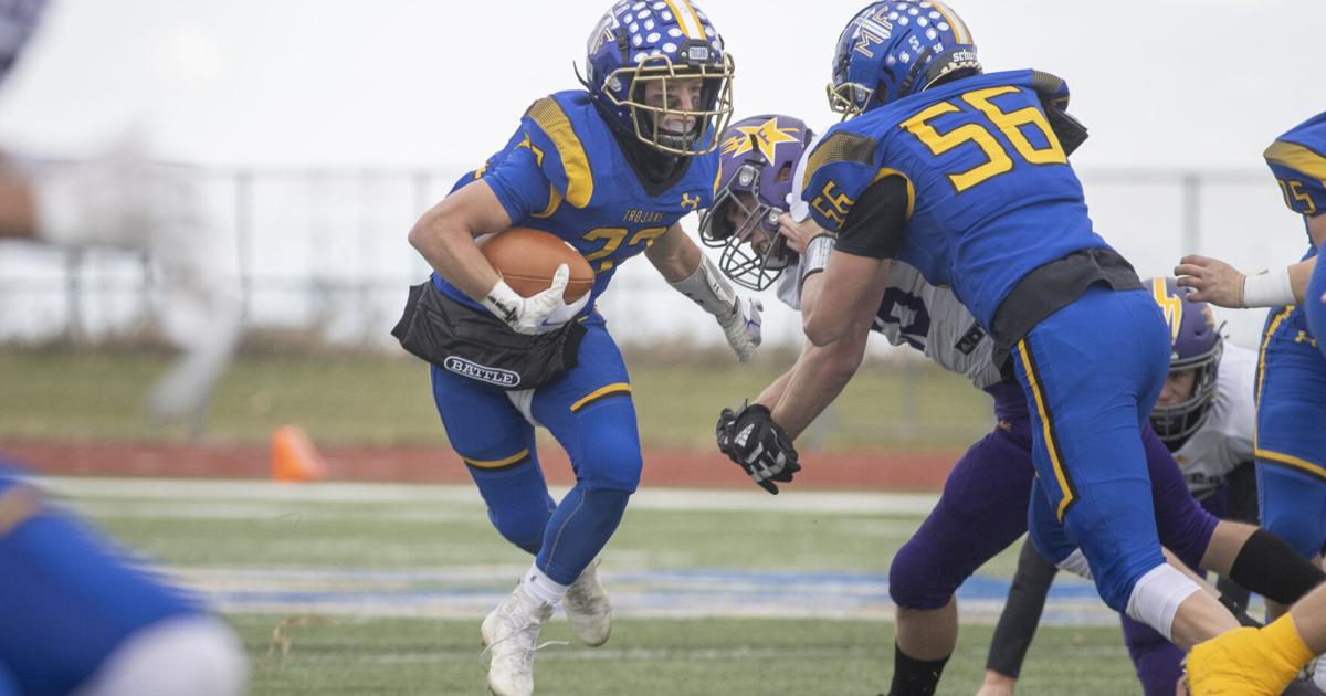 Check out all the IHSA football playoff matchups in the quarterfinals