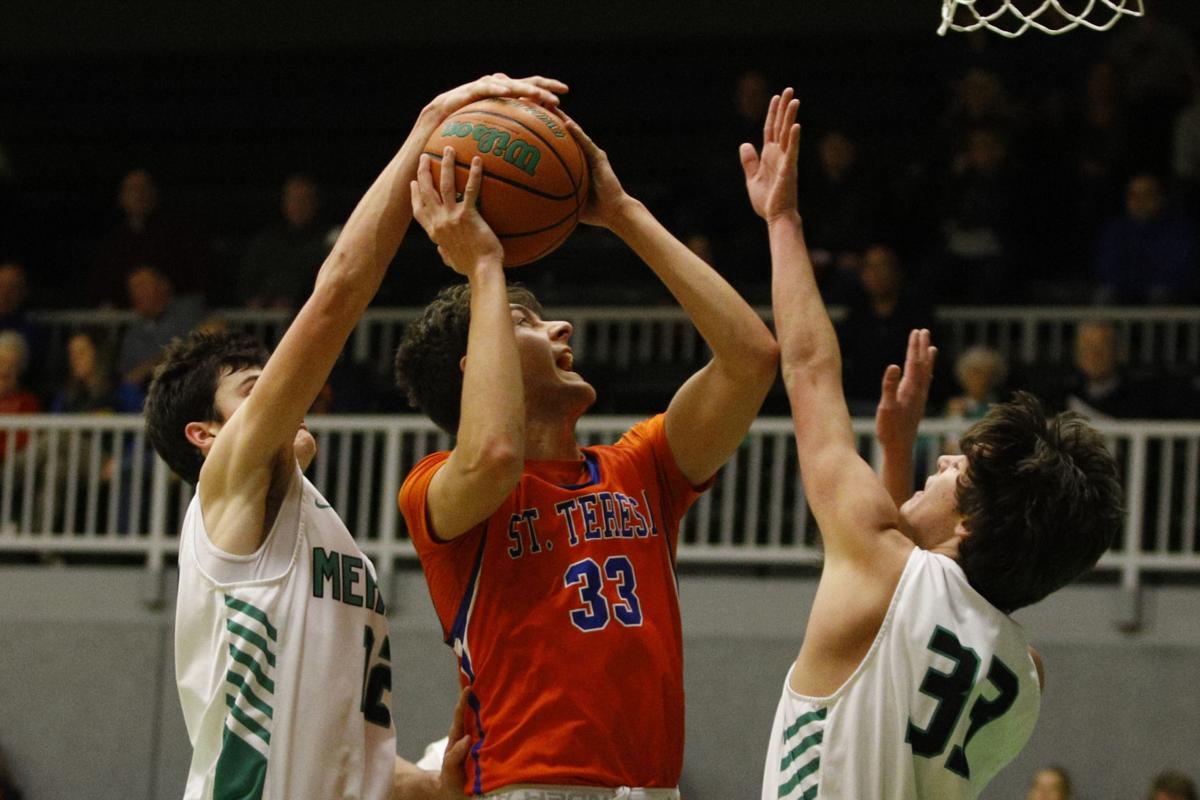 Christian Stoner Is The Man In The Middle For St Teresa Boys