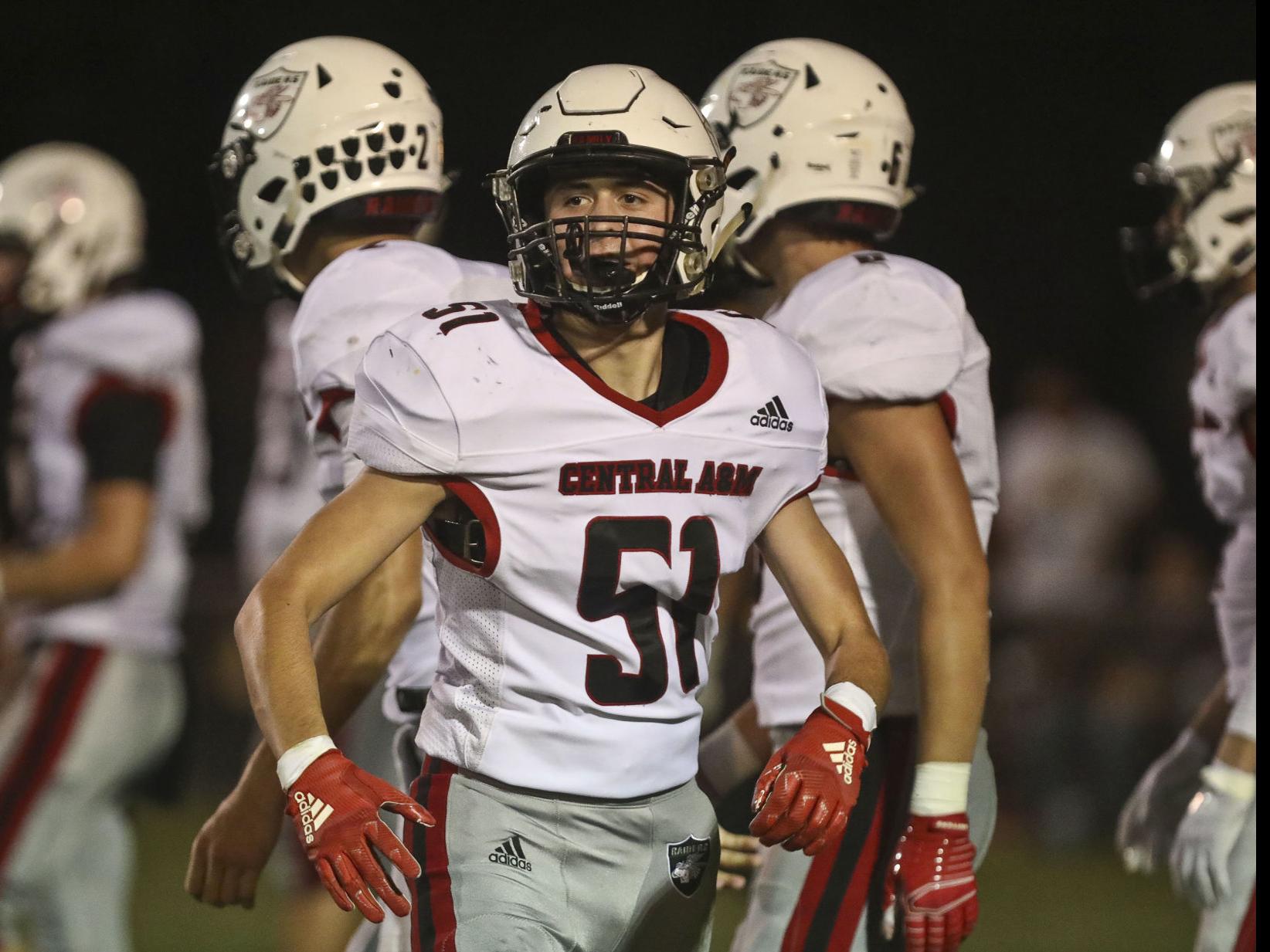 Check Out The Latest Associated Press High School Football Poll Sept 17 2019 High School Football Herald Review Com