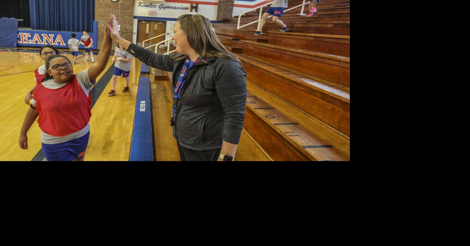 Heart monitors help ArgentaOreana students track their own fitness goals