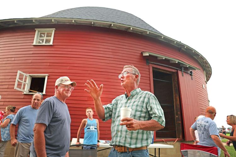 071826-dec-loc-roundbarn_01.JPG