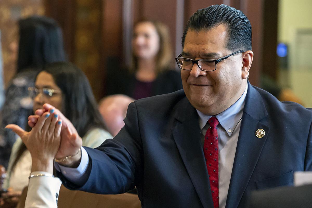 Sen. Martin Sandoval quits as Transportation Committee chair as warrant