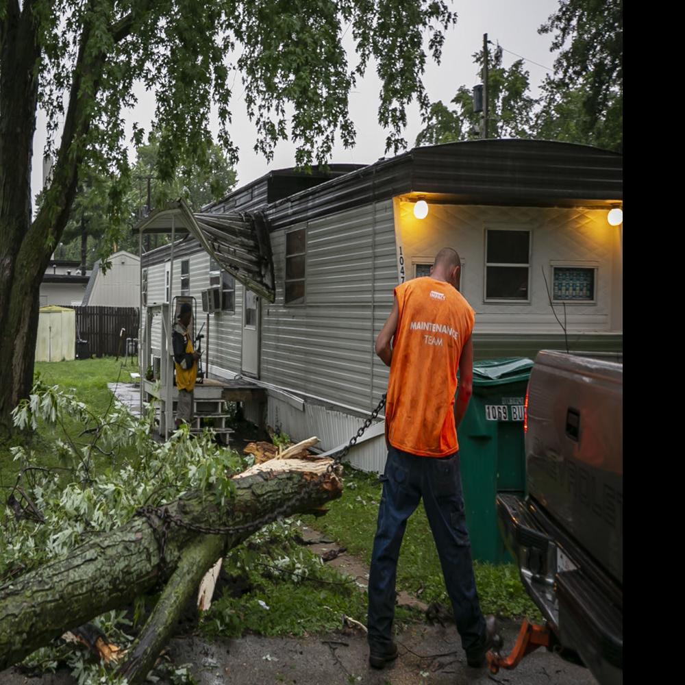 Watch Now Storms Batter Decatur Toppling Tree Limbs And Power