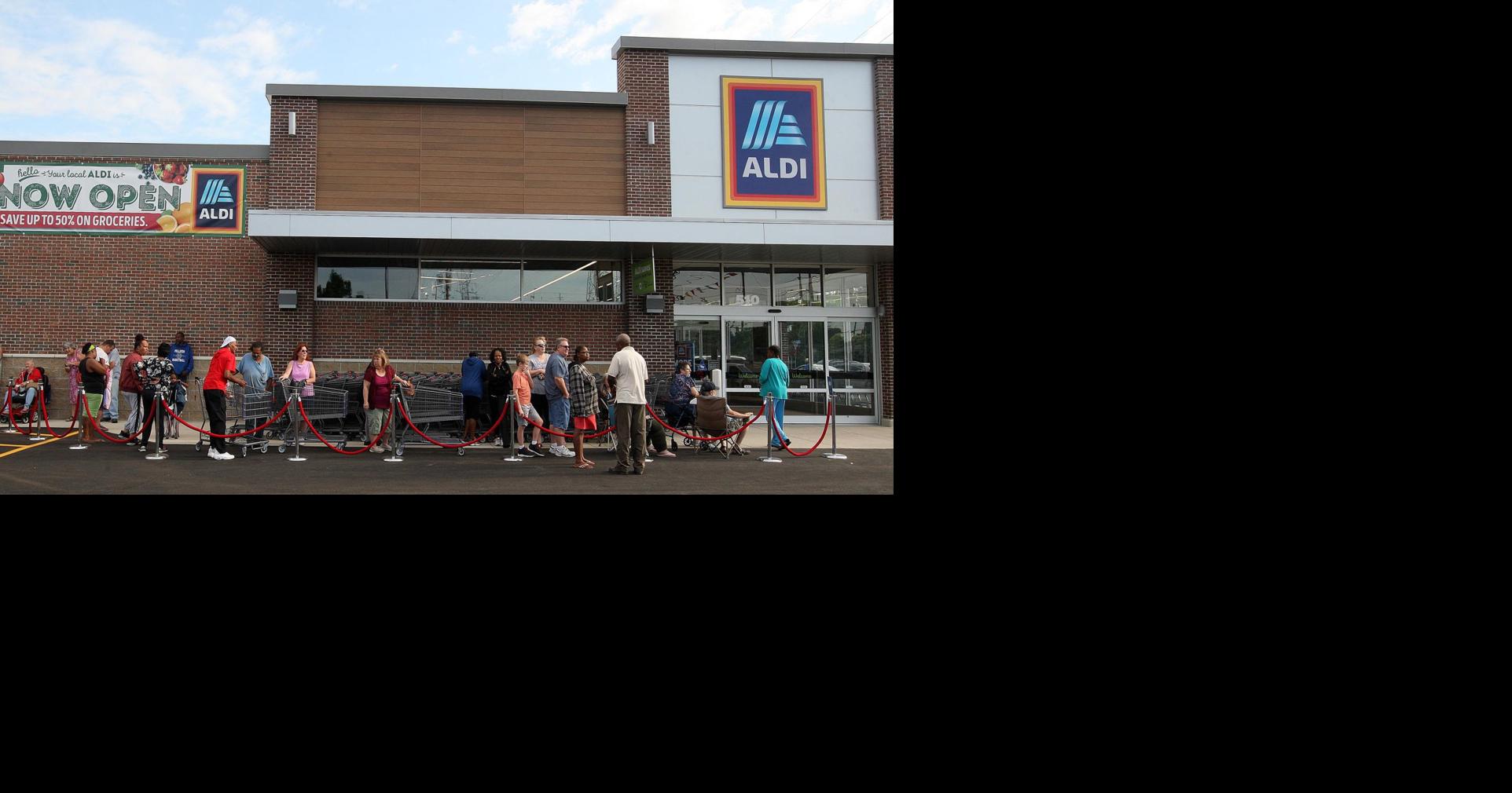 PHOTOS New Decatur Aldi opening attracts large crowd