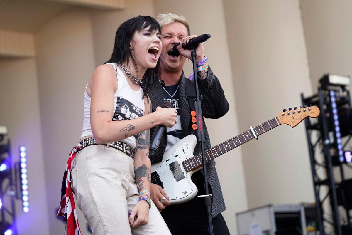 Lollapalooza Day 3: Skrillex surprise, a boyband debut and dancing with the  heat index