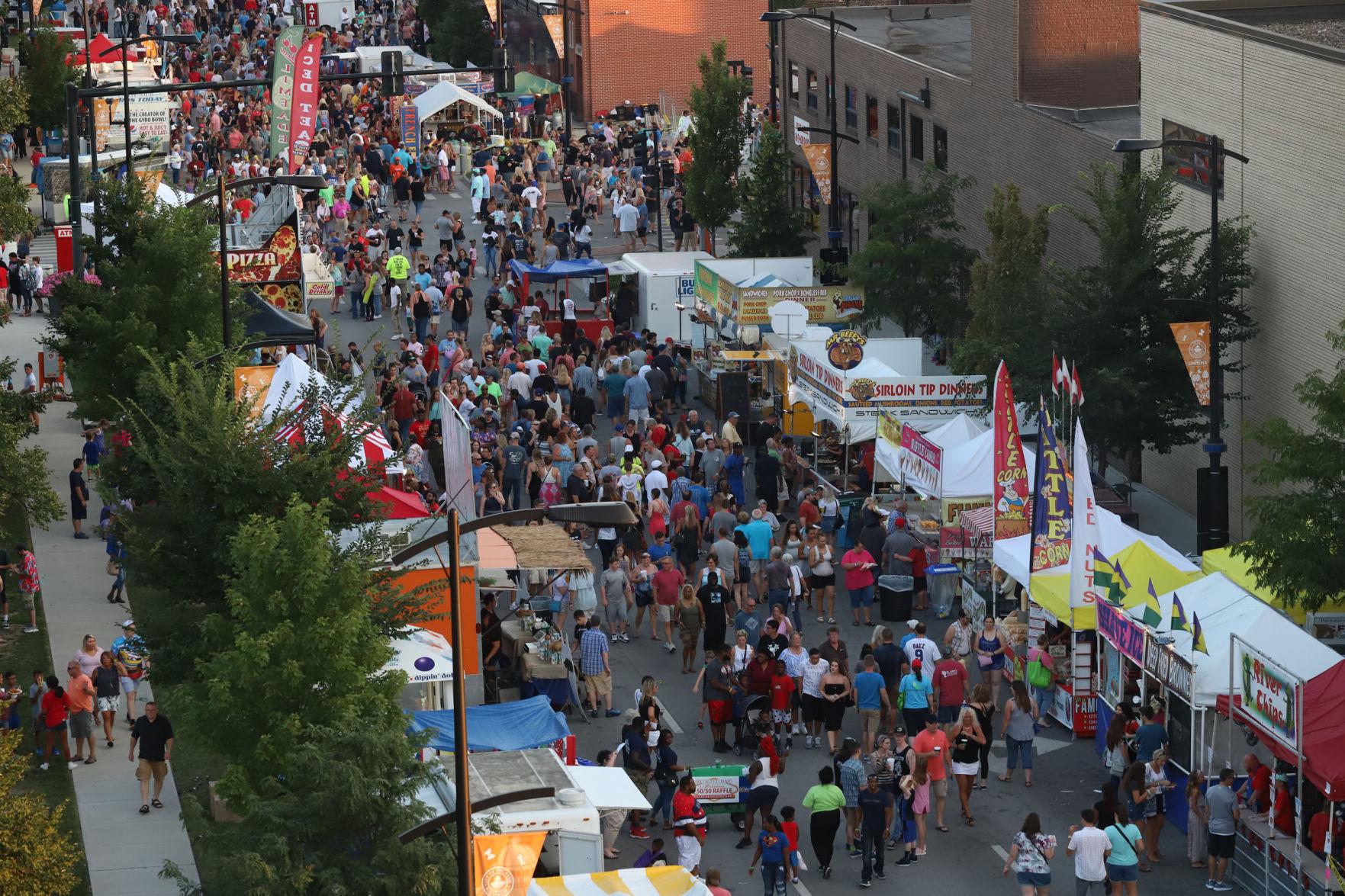 Decatur Celebration Despite heat, crowds fill downtown streets for