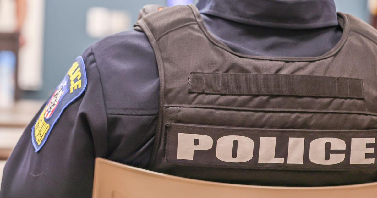 Police: Gunshot victim, stolen vehicle turn up at hospital