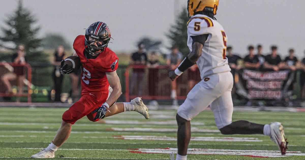 Photos: Heyworth takes on Clinton in Week 2