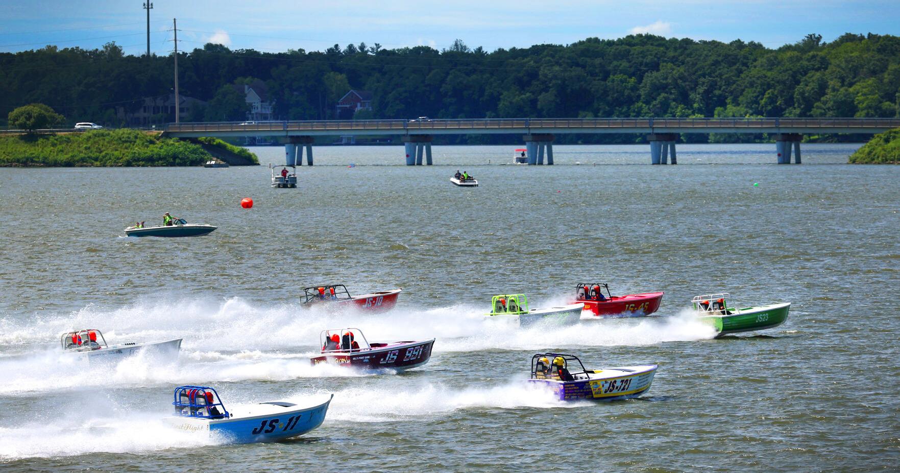 High winds force pause in Lake Decatur boat racing action, but not the fun - Vimarsana News