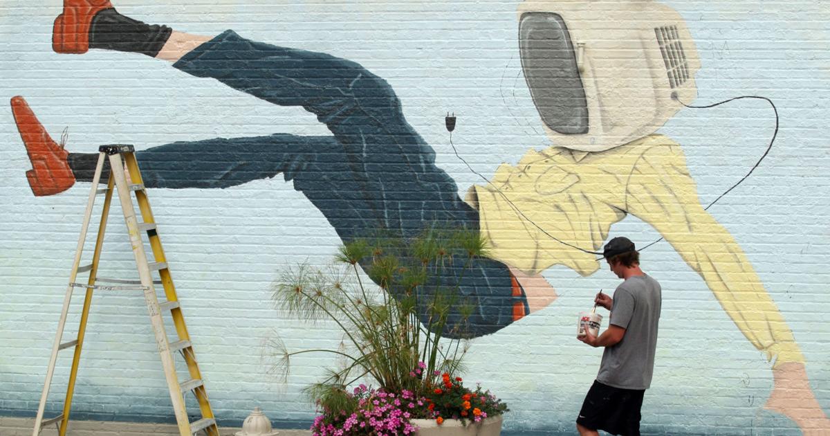 New Mural Decatur Square 100 Reasons: Decatur Mural Project brighten city streets