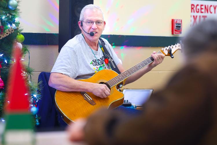 121223-dec-loc-xmasmusic-01.JPG