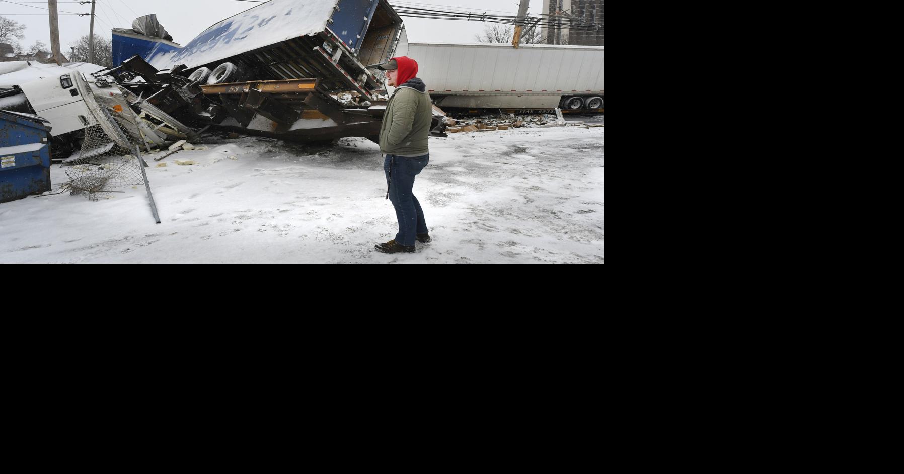 Cleanup continues after Central Illinois train derailment