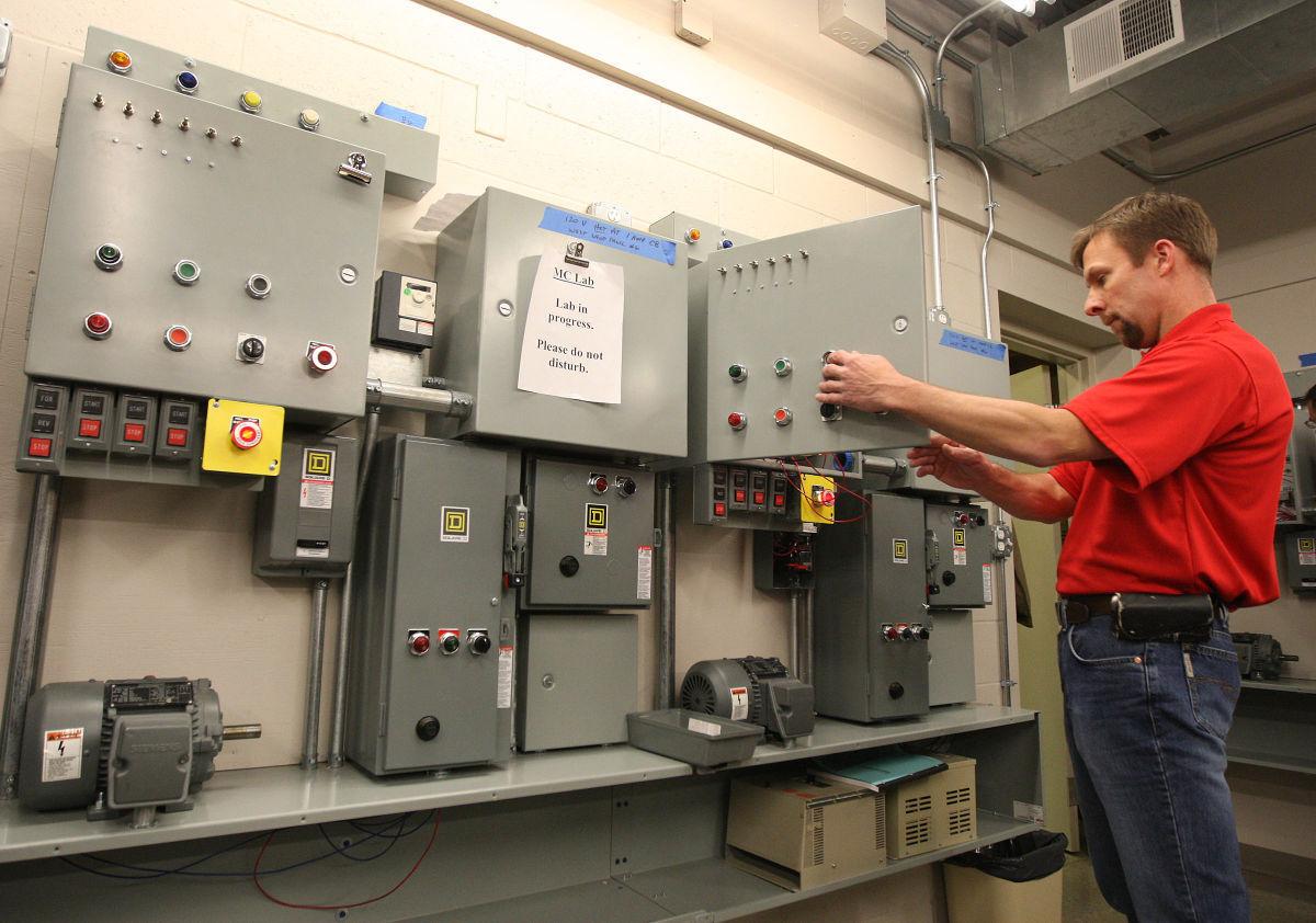 Trades Training Opens Career Possibilities Education Herald Review Com