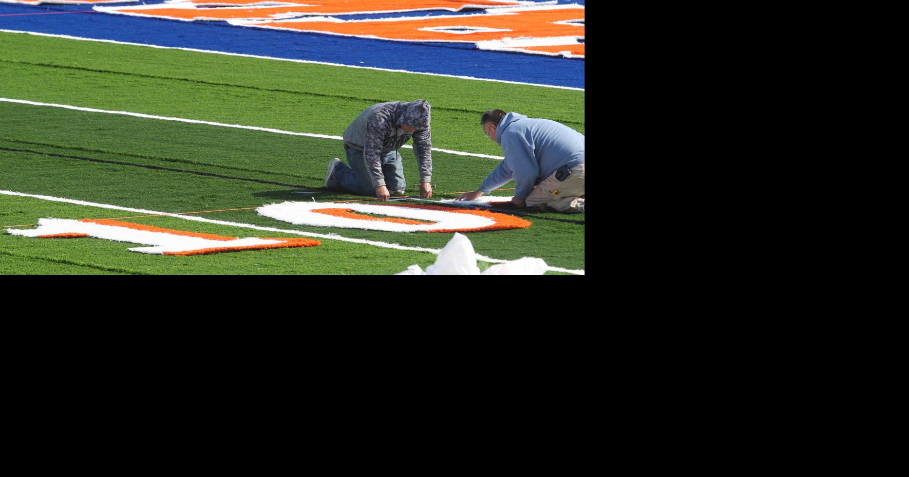 FOOTBALL NOTEBOOK ArgentaOreana football breaks in new field