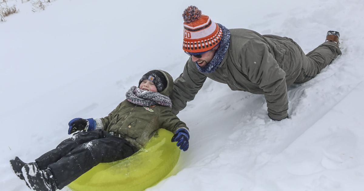 Snow provides a mix of work, play across Decatur