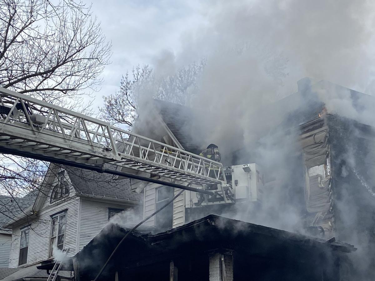 1 dead, 2 firefighters injured in Decatur house fire