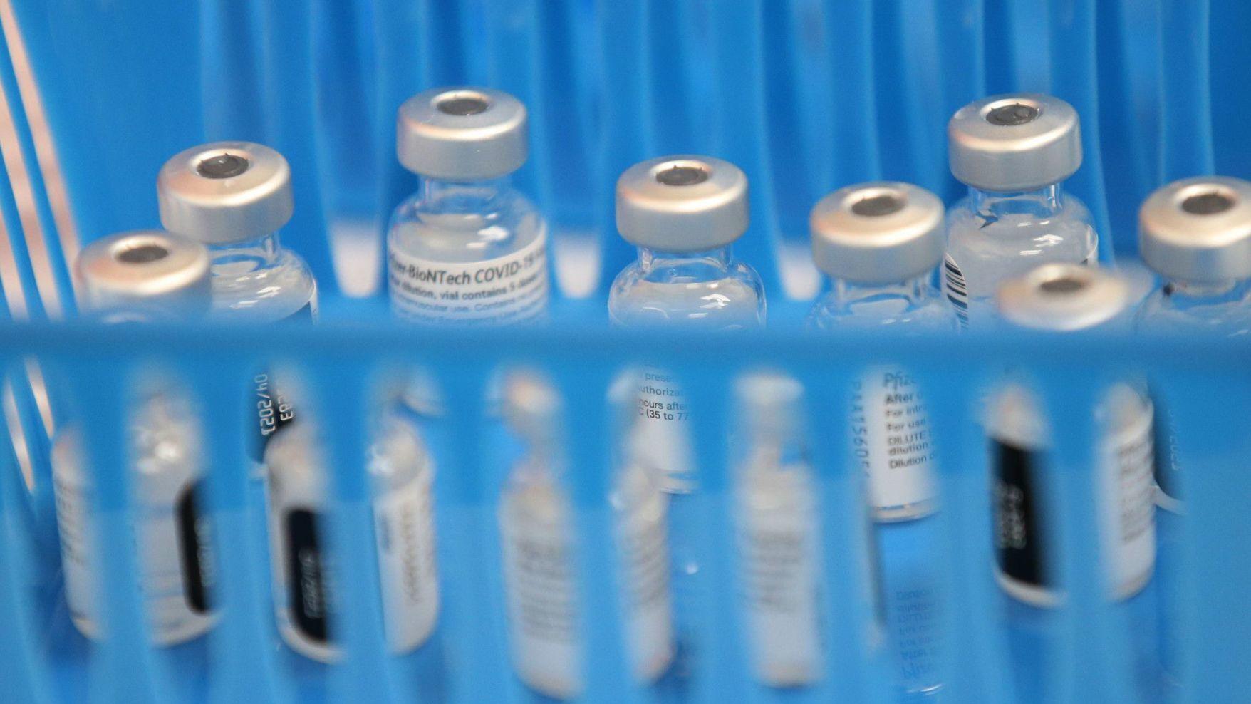 How do I schedule a second COVID-19 vaccine shot? Common Illinois vaccine questions answered. - Vimarsana News