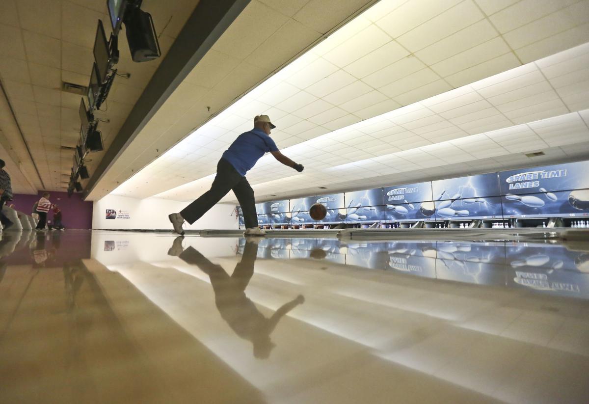Bowling in Decatur rolls along despite loss of bowlers, alleys Sports