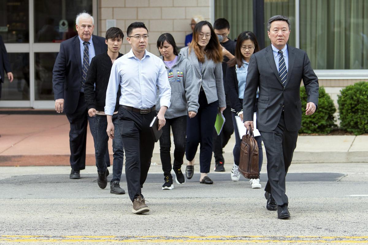 Missing Chinese Scholar