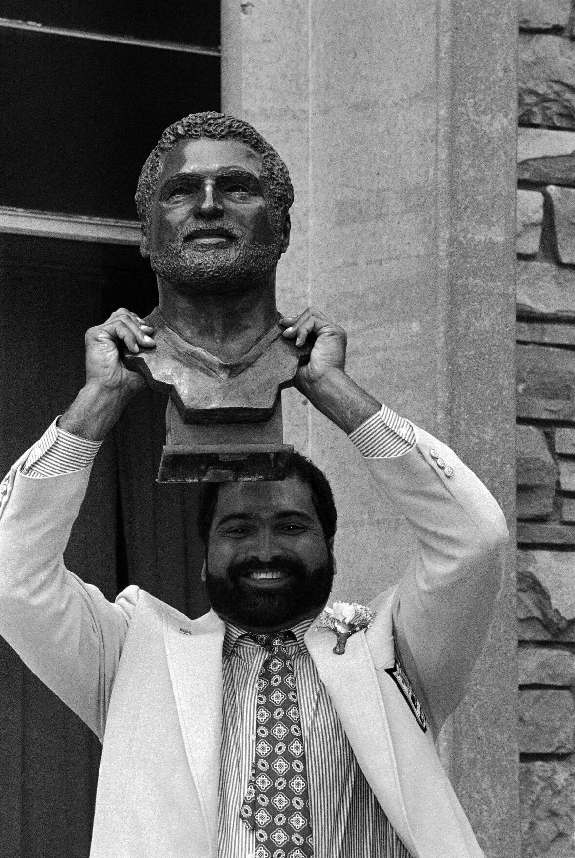 Franco Harris' legacy forged in humility and empathy