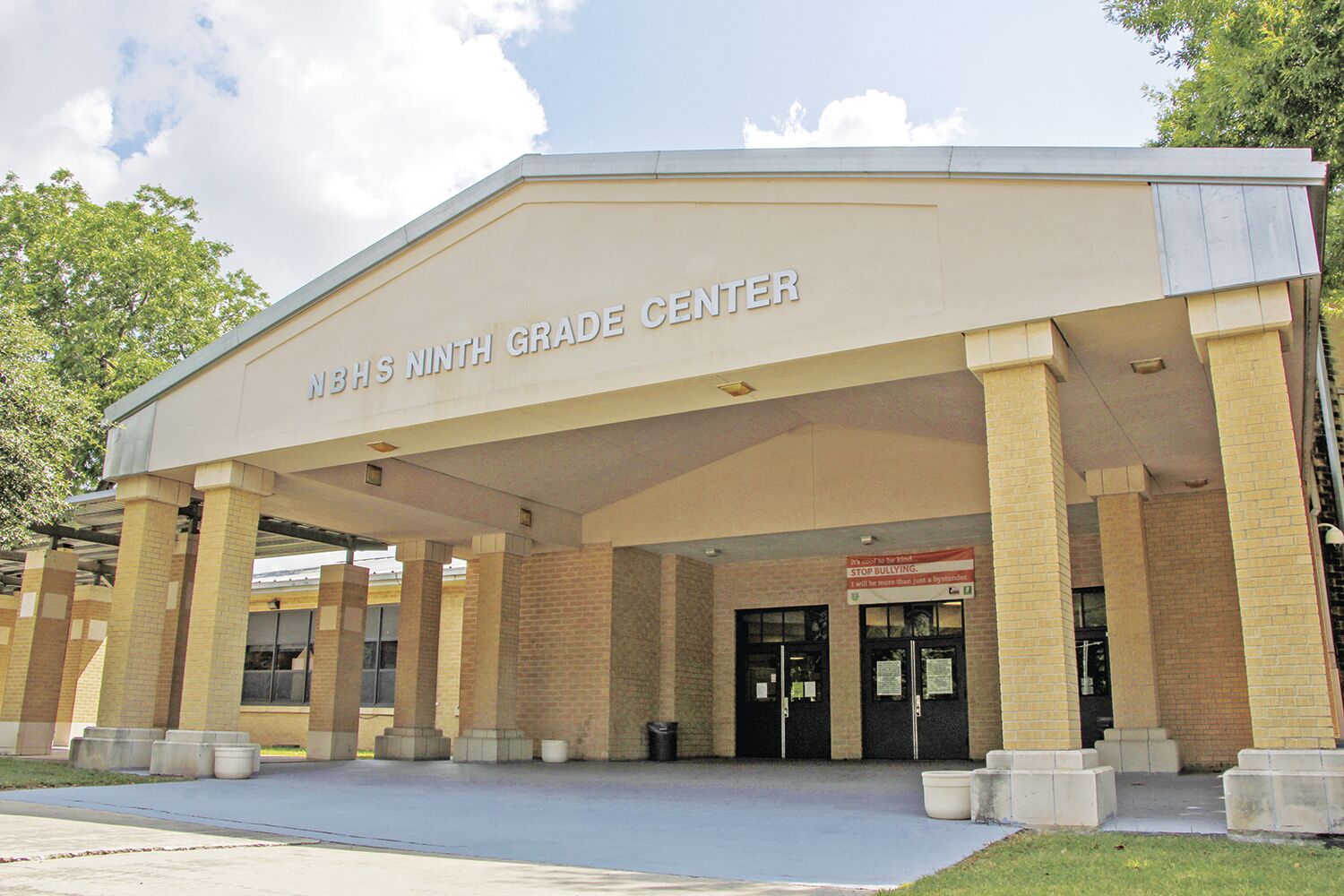 Vacant New Braunfels school campus hosting fire training exercises - Vimarsana News