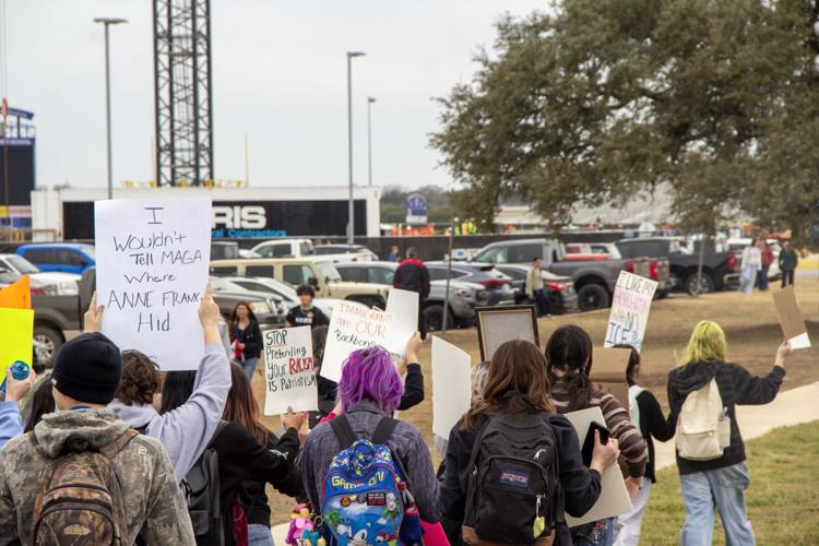 Canyon, New Braunfels High School students walk out in protest against ...