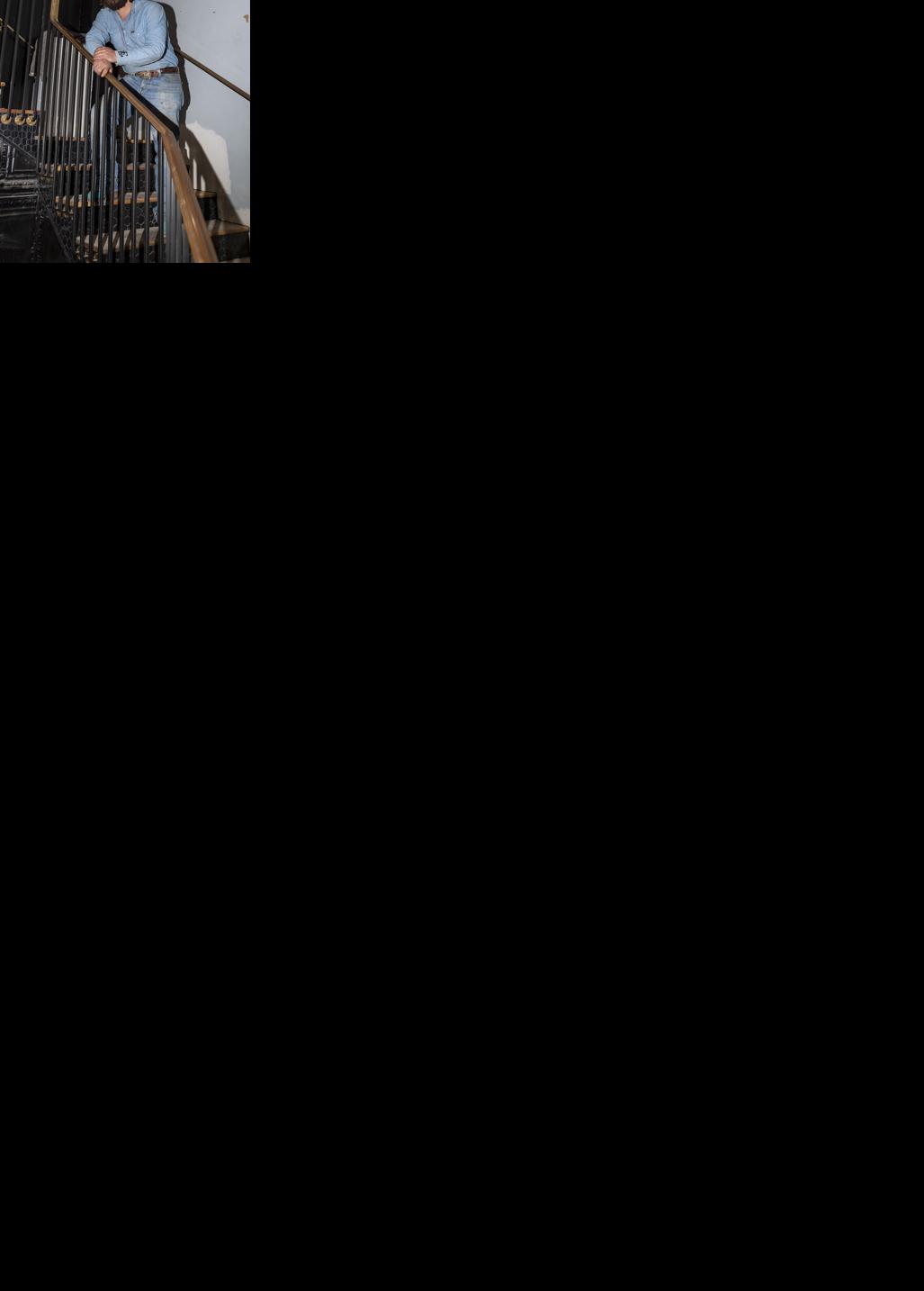 A BAR IS BORN: Cowboys and Cadillacs now open in New Braunfels