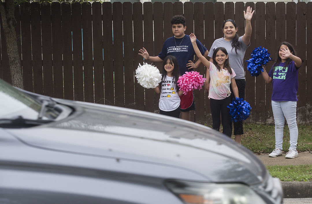 Walnut Springs Elementary's Honk Parade
