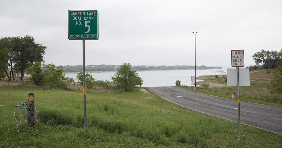 Dwindling Canyon Lake leads to boat ramp closures - Vimarsana News