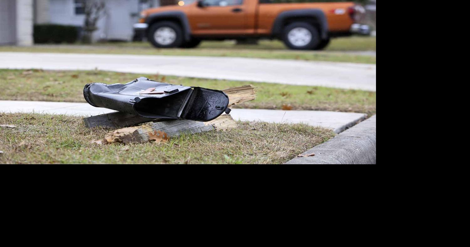 Woman accused of hitting cars, mailboxes and trees News herald