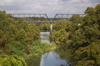 New Braunfels residents support installation of Faust Street Bridge