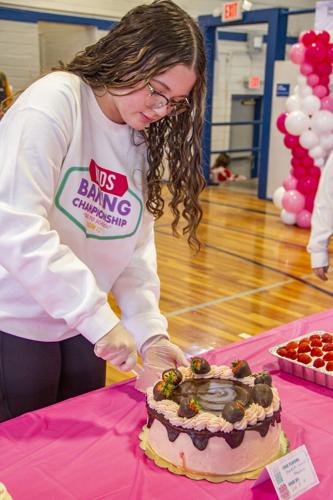 CAKES FOR A CAUSE: 2tarts Bakery hosts fundraiser for Blood Cancer ...