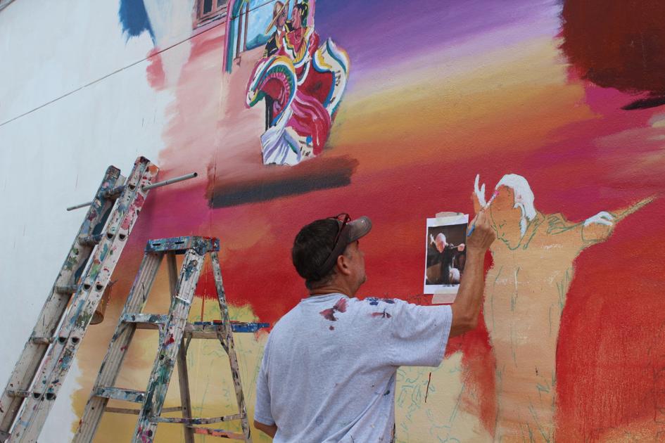 Nb Artist Starts On Downtown Performing Arts Mural For Brauntex