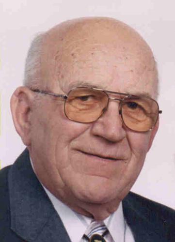 Tom Railsback Obituaries