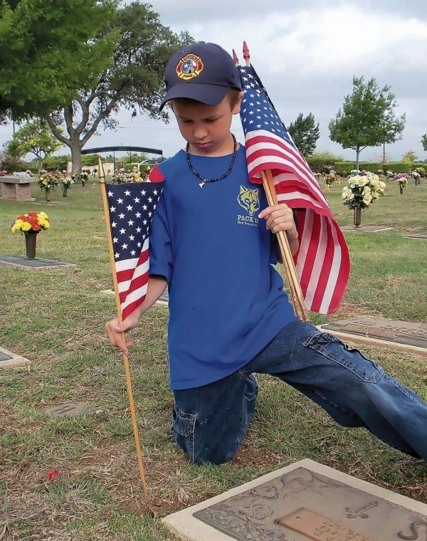 Scouts Decorate Local Veterans’ Graves | Local News | Herald-zeitung.com