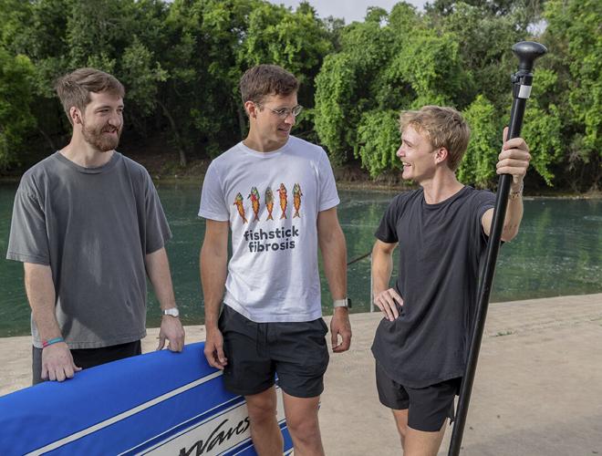 New Braunfels team paddleboarding from Bahamas to Florida to raise