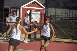 Davenport tennis defeats Ingram for first district win