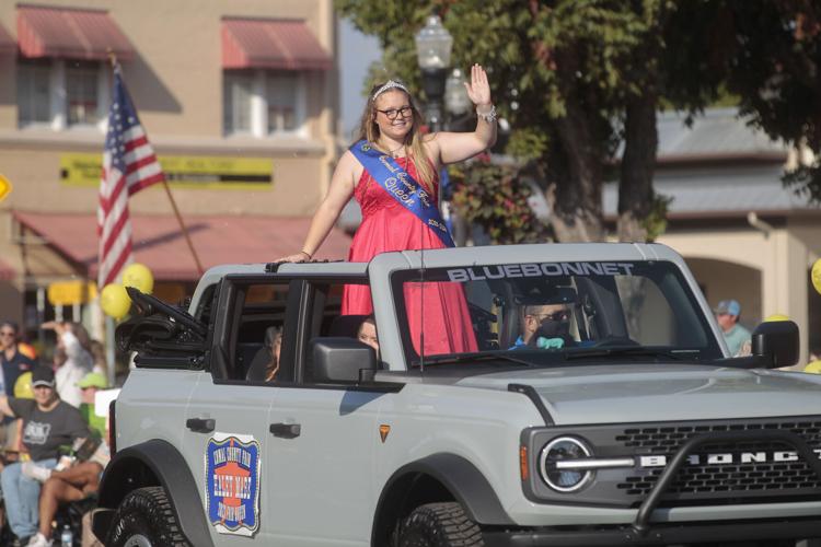 Comal County Fair Parade dazzles downtown with yearly spectacle News